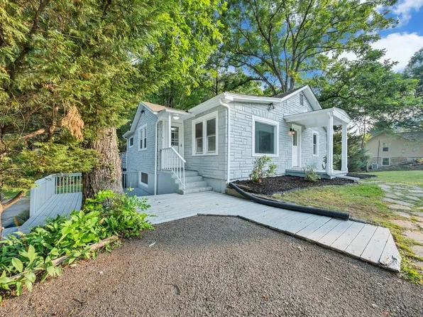 3734 Buck Mountain Rd, Roanoke, VA 24018