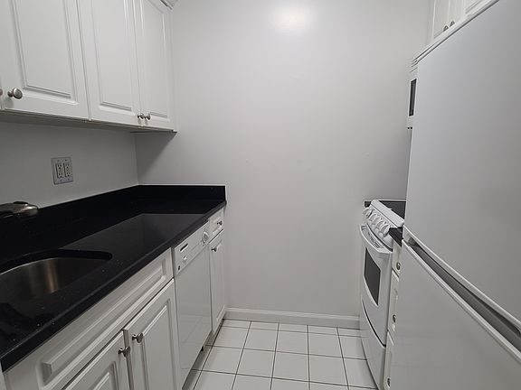 3rd image of 856 8th Ave APT 3B
