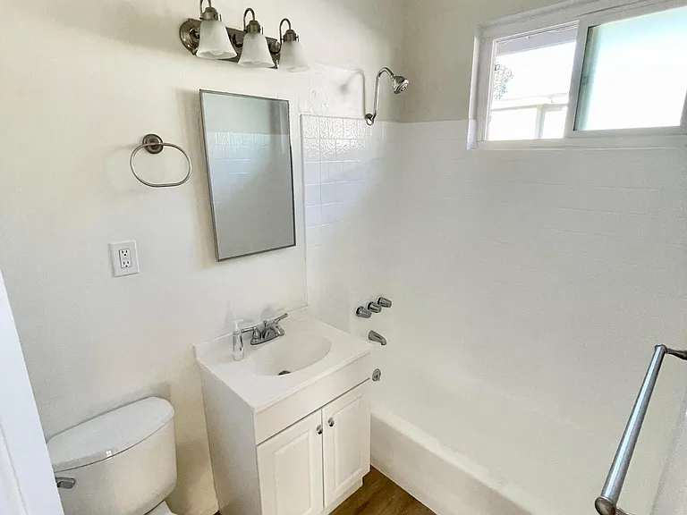 Penn Apartments — Photo 4