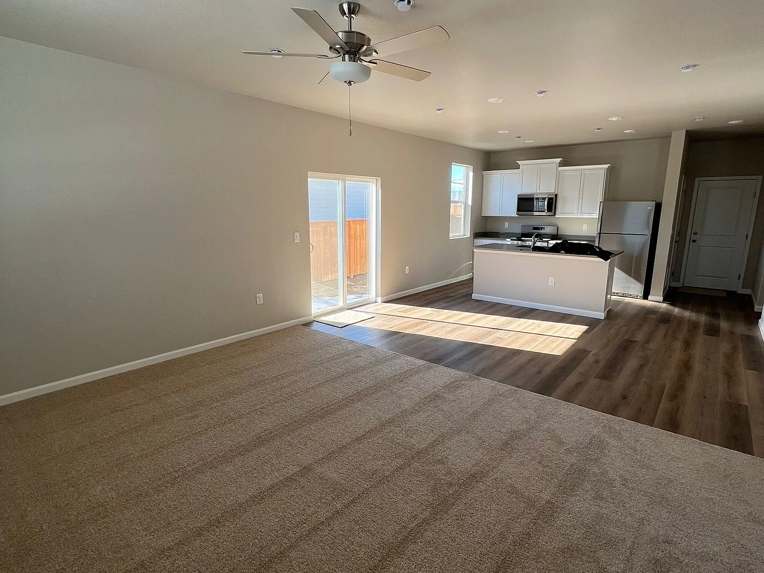 3029 Oxley St — Photo 4