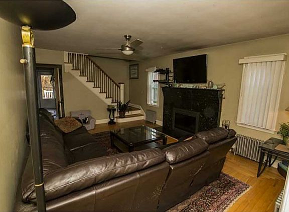 4th image of 353 Greenville Ave