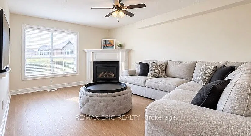 3 bed, $2,800 — Photo 2