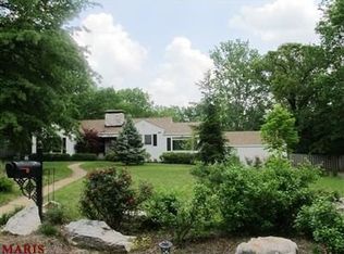 46 Orchard Ln, Saint Louis, MO