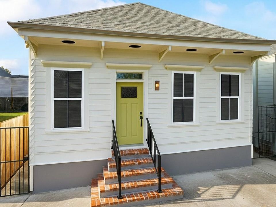1st image of 2748 Orleans Ave