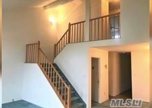 5th image of 48 Sprucewood Blvd