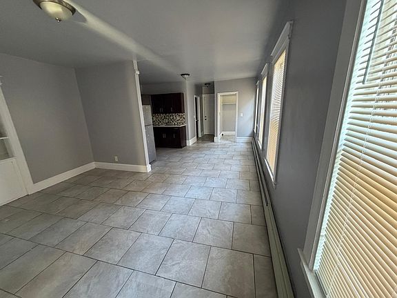 5th image of 76 Hamilton St