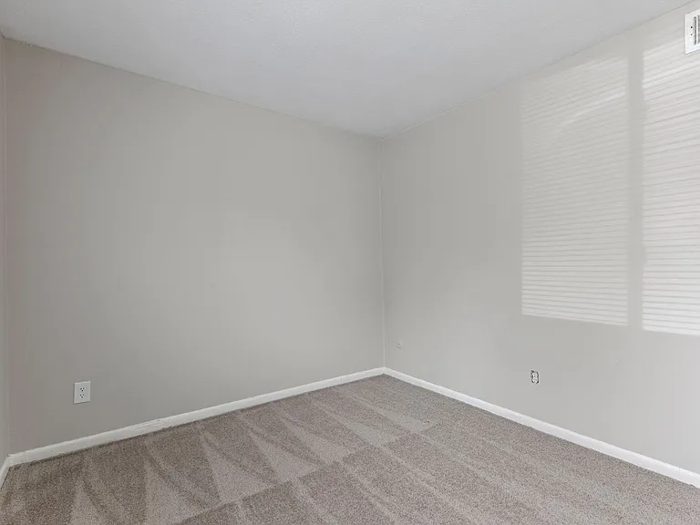The Hills Apartment Homes — Photo 13