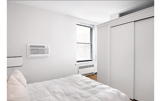 Rented by Douglas Elliman | media 7