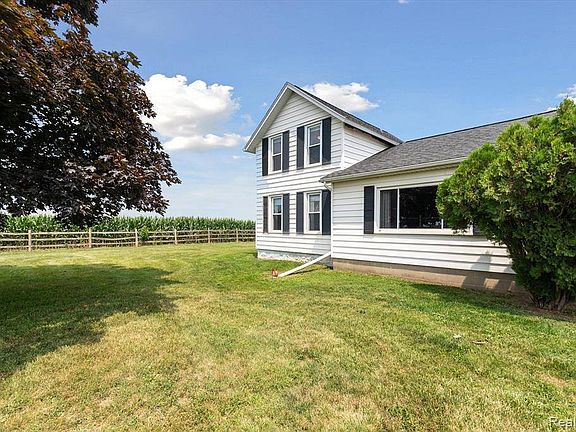 5th image of 3084 Dennison Rd