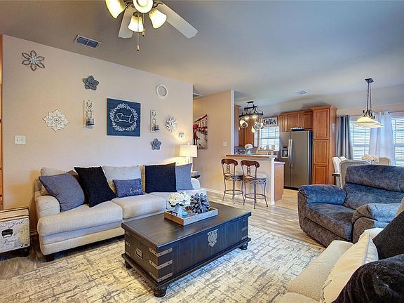 4th image of 138 Birdsong Ln