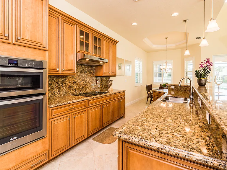 7810 Martino Cir — Photo 13