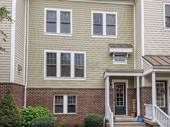 212 College Ave, Oakmont, PA 15139