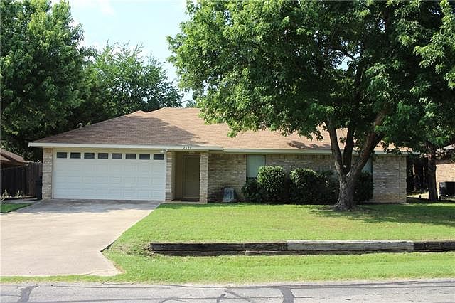 1st image of 2520 Hillside Dr