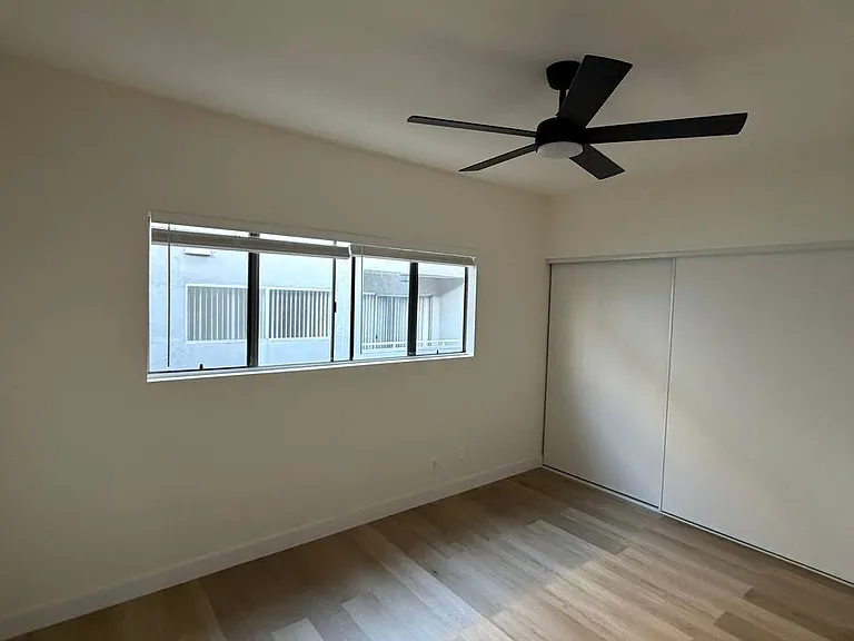 14328 Addison St #5 — Photo 25