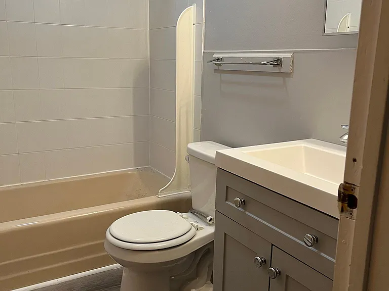 17 S Chester Rd #202A — Photo 8