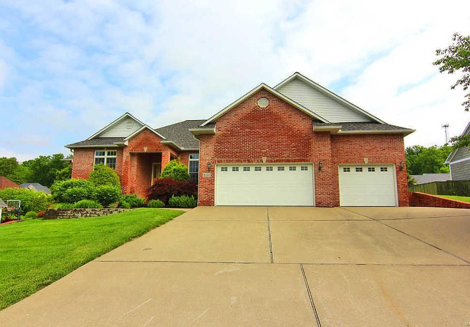 1st image of 2162 Sussex Dr