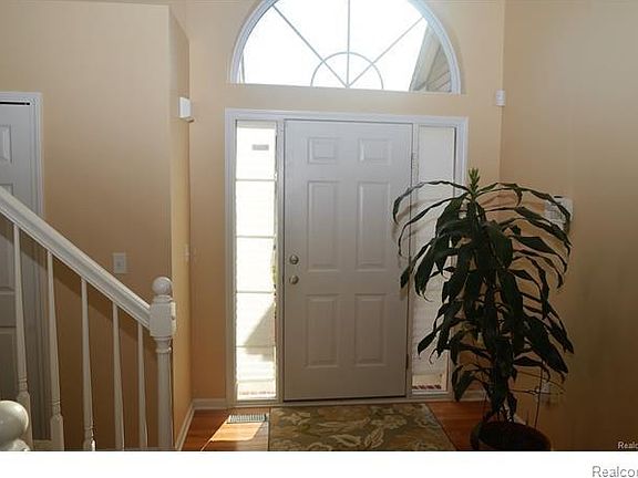 3rd image of 1565 Andover Cir #1