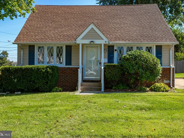 29 Soloff Dr, Hamilton, NJ 08610