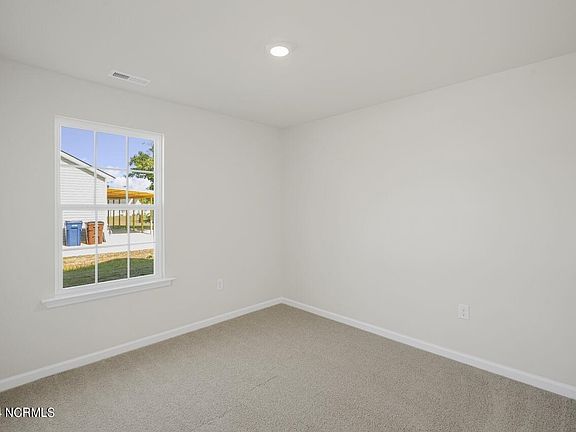 5th image of 107 Pioneer Drive