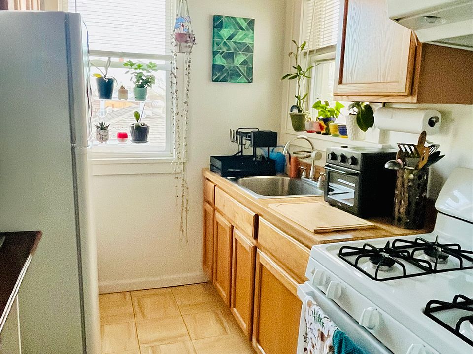 2nd image of 40 Church St #34
