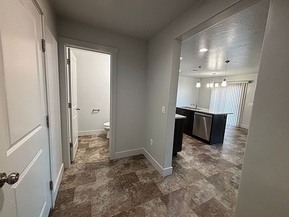 3rd image of 3102 S Relic Ridge Dr