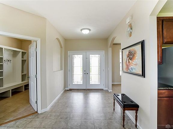 5th image of 1089 Lakeside St