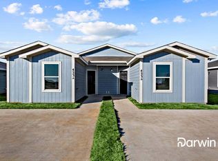 423 County Line Rd #B, Mabank, TX 75147