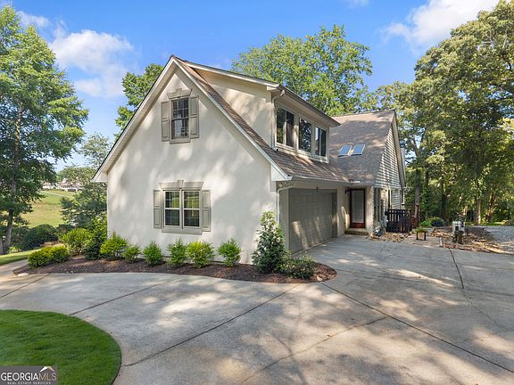 3rd image of 5825 Sweetbottom Ln