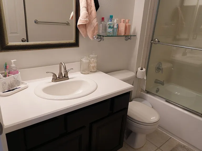 1004 Waterside Dr — Photo 8