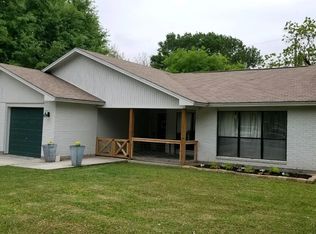 4420 Karen Ln, Groves, TX 77619