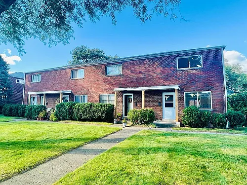 1858 Langham Rd Photo 1
