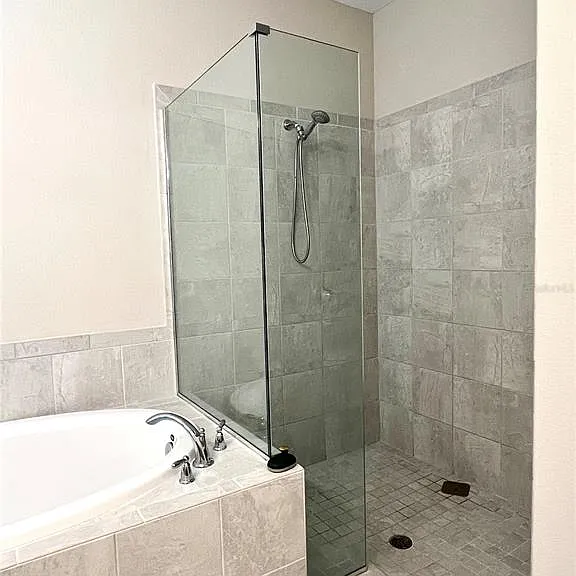 2853 High Pointe St — Photo 18