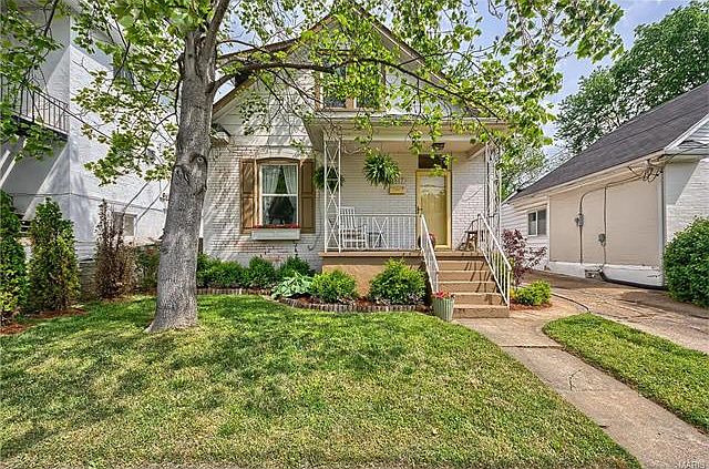 1st image of 7447 Lohmeyer Ave