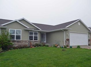 5718 Mayfair St SW, Cedar Rapids, IA 52404