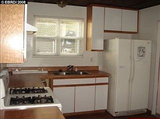 4th image of 705 Thomas Dr