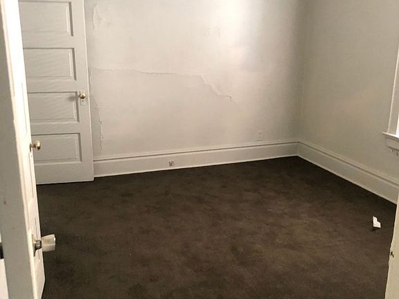 2nd image of 2932 N Holton St #2932