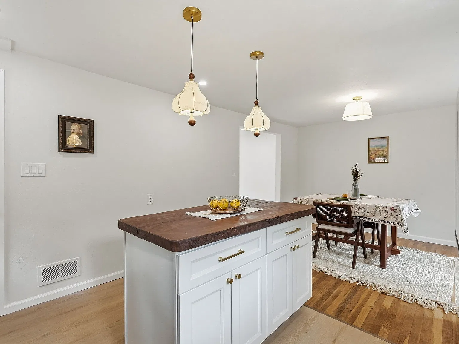 3 bed, 1100 sqft, $1,850 — Photo 2