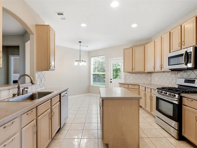 3711 Slocom Dr — Photo 15