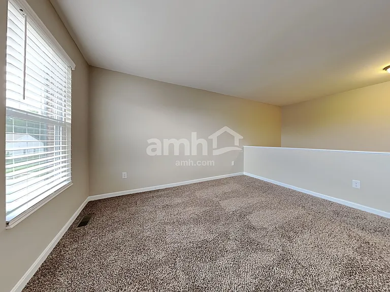 5454 Windsor Ct — Photo 12