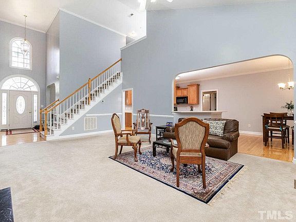 3rd image of 704 Ainsley Ct