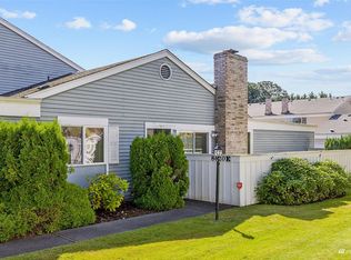 8620 Onyx Dr SW UNIT E, Tacoma, WA 98498