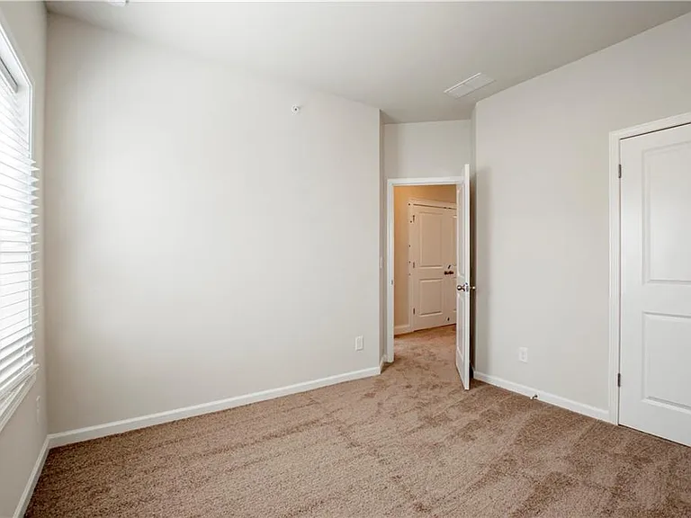 1662 Mountain Top Ln — Photo 26