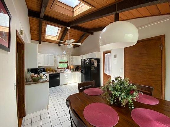 3rd image of 122 Churchill Cir