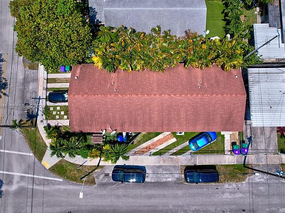 5th image of 3501 SW 12th St