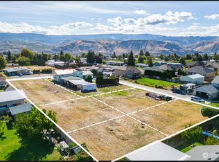 2421 3rd St NE, East Wenatchee, WA