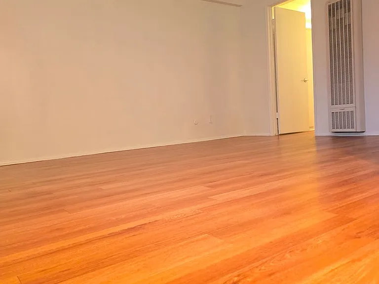 120 - 801 E Palmer Ave — Photo 14