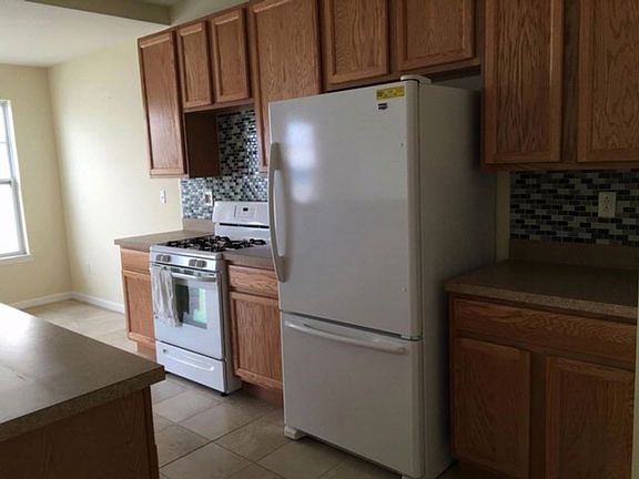 4th image of 6616 Seaspray Ave
