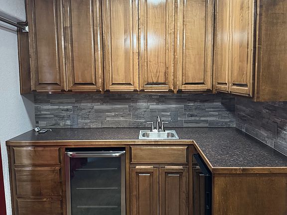 4th image of 2609 Edgemont Dr #1