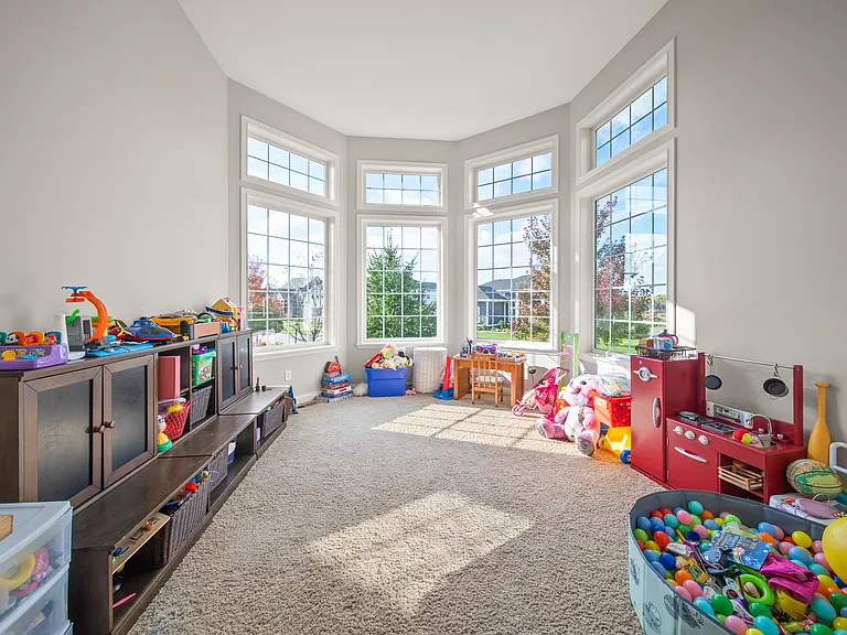 10599 Geist View Dr — Photo 24