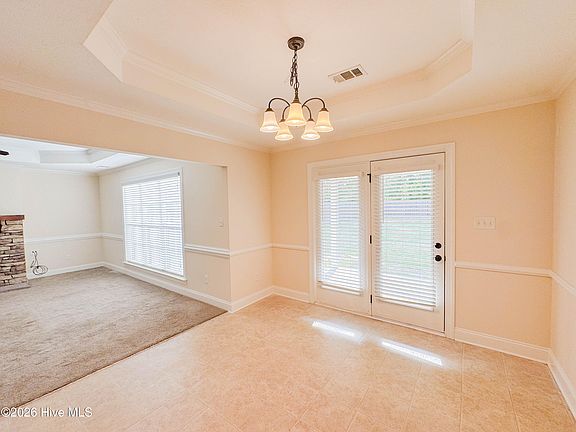 5th image of 705 Neville St